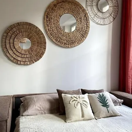 Au Coeur Du Vieux - Vue Et Clocher *