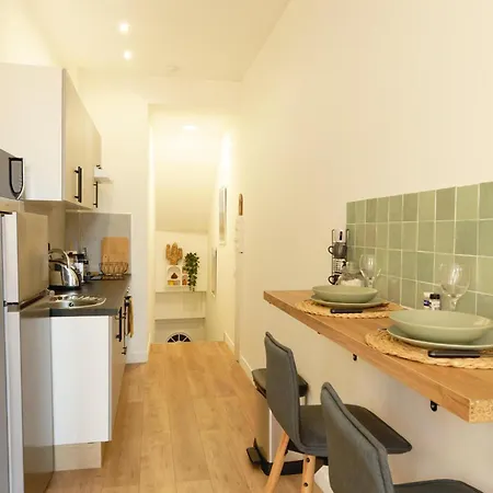 Au Coeur Du Vieux - Vue Et Clocher